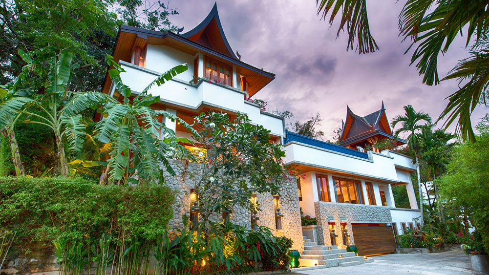 Baan Surin Sawan - Villa external view from driveway